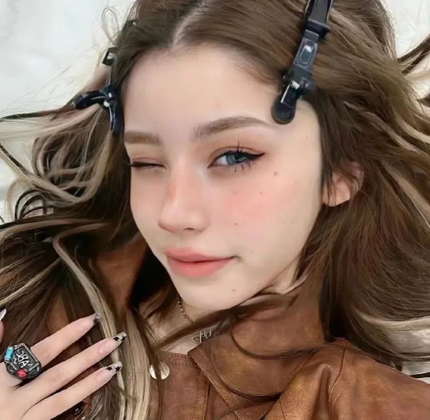 永不退缩:反抗海报